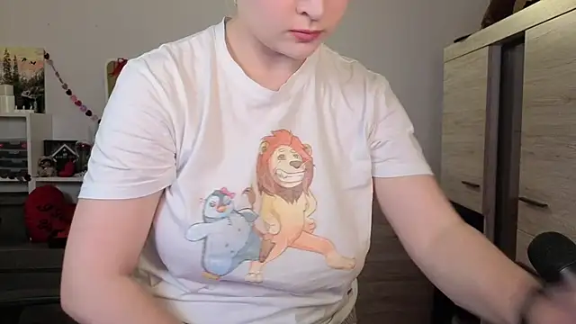 Chat +18 de TinniAngel ao vivo