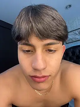 Lander_Cruz 即時 XXX 聊天