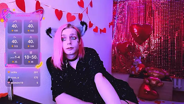 Littlepinkcat élő XXX-chatje