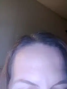 Evelina_cute Adlı Modelin Canlı XXX Sohbeti