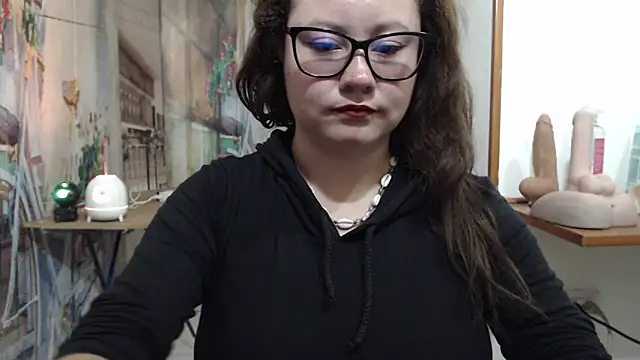 Živý XXX chat curly_greeneyed