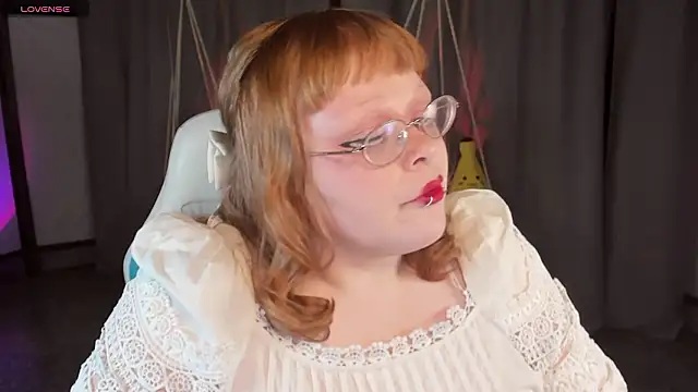 Chat +18 de LottieReed ao vivo