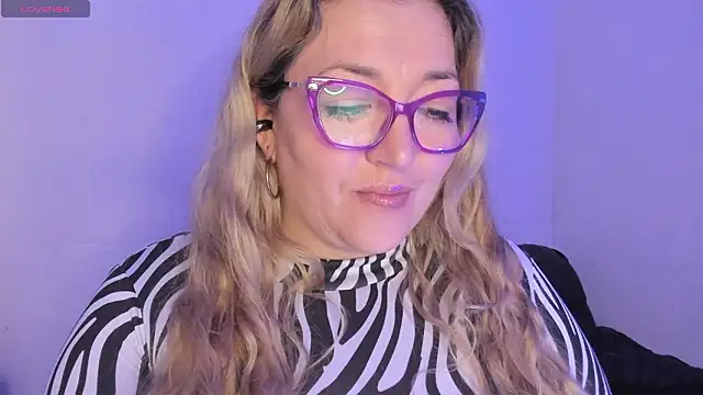 Naty_Mature_ 现场XXX聊天