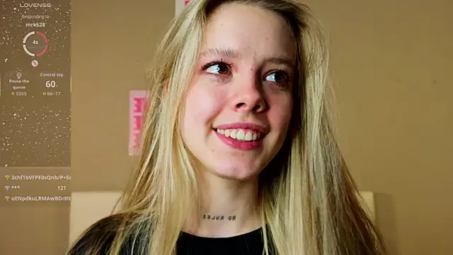 TiffinyMergist webkamerás műsora