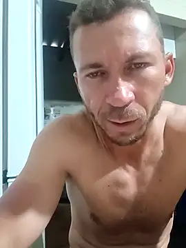 RobertoLuiz84 live XXX chat