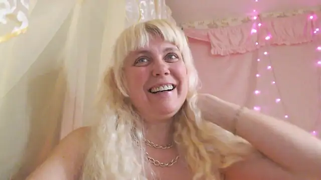 SunnySylvia Chat XXX in diretta