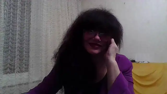 SilviaSky51's Live XXX Chat