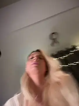 Czat XXX na żywo – Ella_Charm