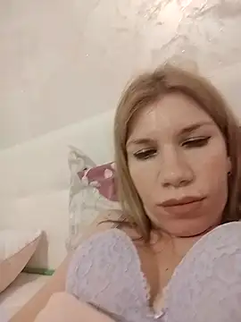 EvyLure Live XXX Chat