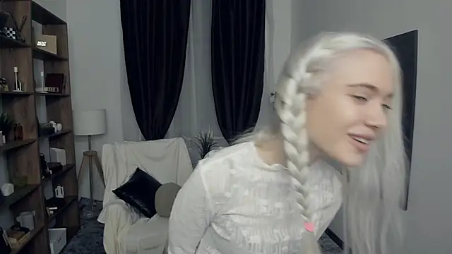 Pokazy przed kamerką – KristalCrowner