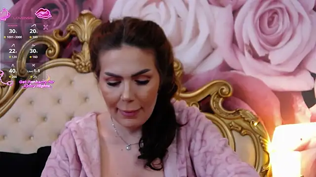 Chatroom XXX en direct de HessaHessy