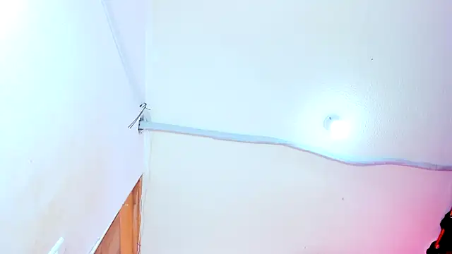 Chatroom XXX en direct de Emily_Coper18