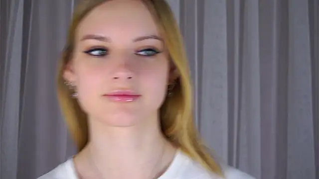 دردشة TinaMonaldi الجنسية المباشرة