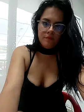 Онлайн чат XXX paris_laurens