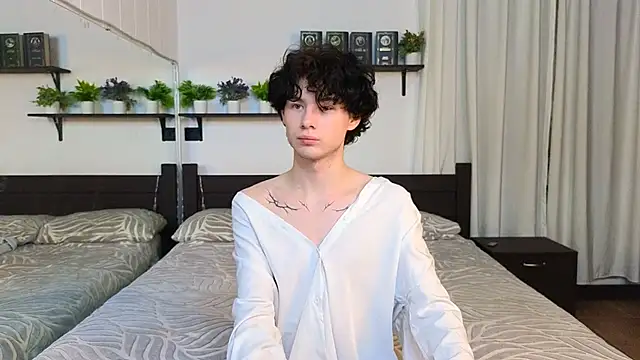 Chatroom XXX en direct de Cute_Mike