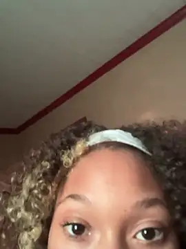 Tamiii420 Chat XXX in diretta