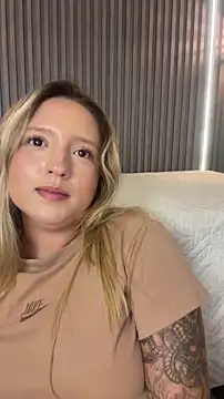 MiaPetit_'s Live XXX Chat