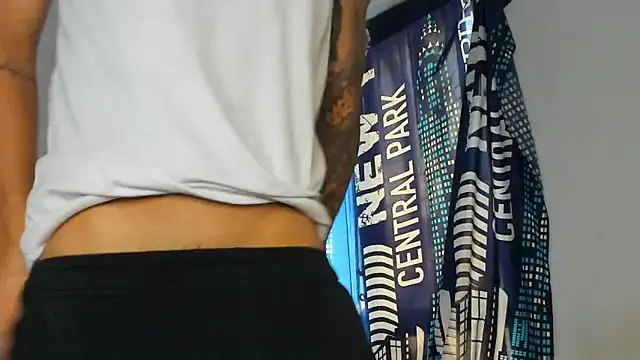 _Logan_Colton_のウェブカメラショー