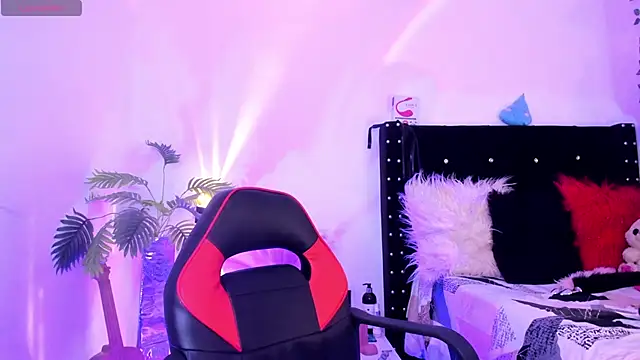 Cooperrosscute233's Live XXX Chat