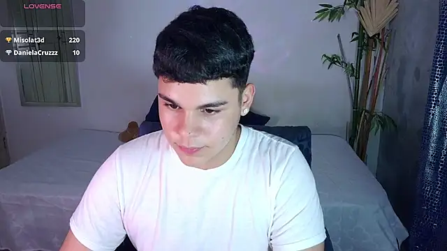 Pokazy przed kamerką – eithan_jonnes