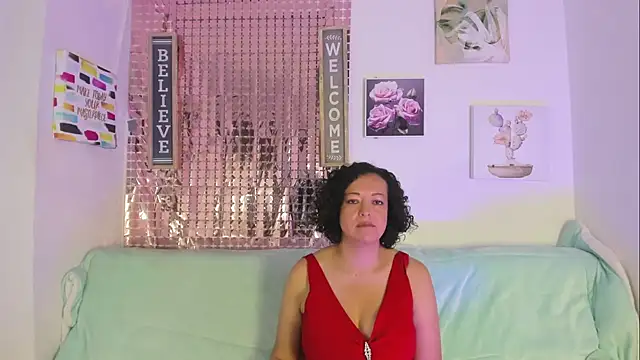 AdeleNasty élő XXX-chatje