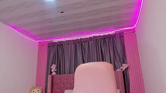 Dani_Gwyneth: онлайн-секс-чат