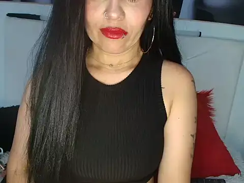 Tania_mature Chat XXX in diretta