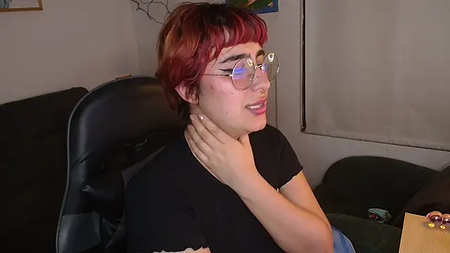 Miacatsito3 লাইভ XXX চ্যাট