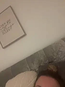 Piper_Milf_36's Webcam Show