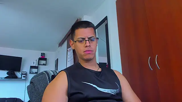 دردشة _John_Boy_ الجنسية المباشرة