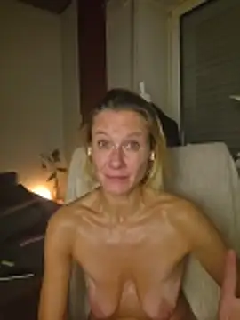 yola181 Live XXX Chat