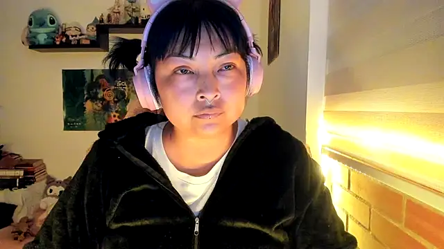 Shaddycute_ – Naživo XXX chat