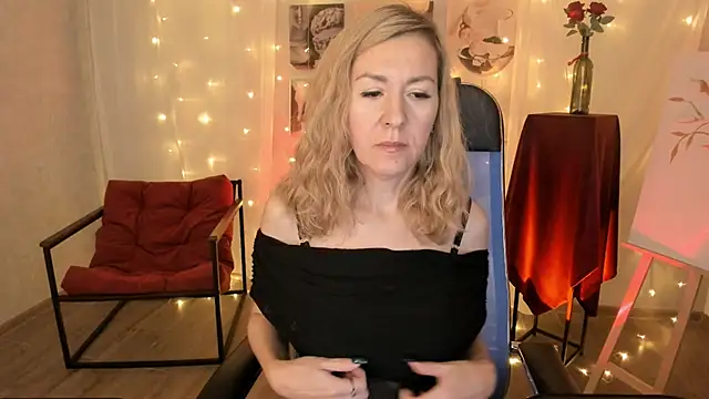 DonnaSmitth Adlı Modelin Canlı XXX Sohbeti