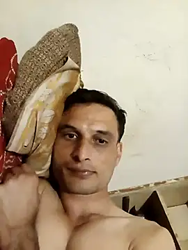 Beinghorny83 Webcamshow