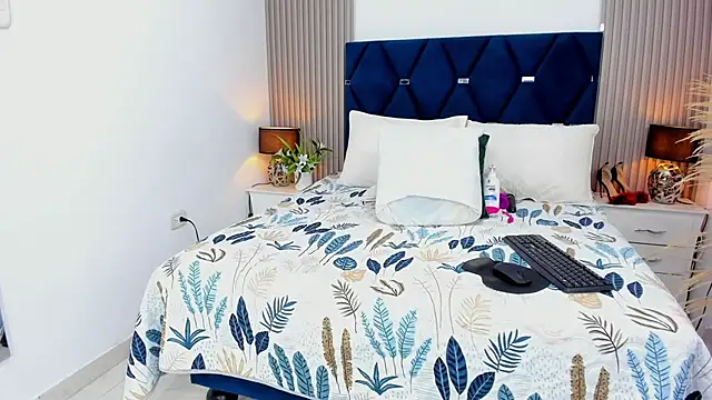 gabytyara2: онлайн-секс-чат