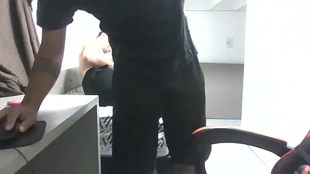 JUNINHOLEKEJRn Live XXX chat