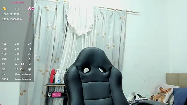 lilybaudyn_ Adlı Modelin Canlı XXX Sohbeti