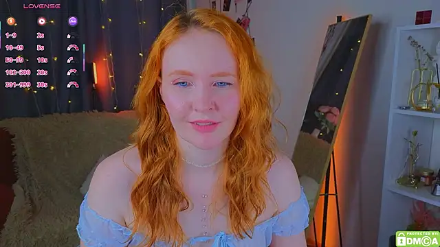 JoyceJones live XXX chat