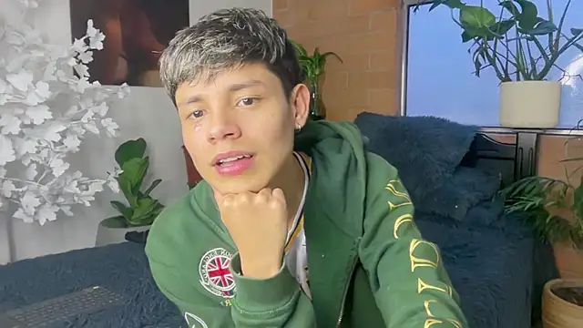 Andy_Belier23 Obrolan Langsung XXX