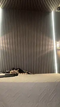 MiaPetit_'s Live XXX Chat