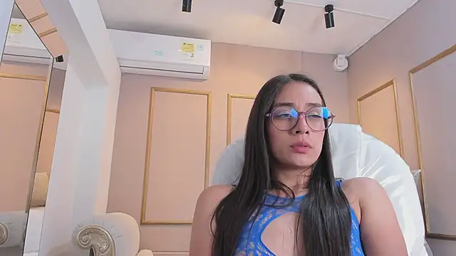 NahimiThompson Live XXX-chat