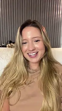 MiaPetit_ live XXX chat