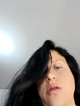 whitegirl0122 লাইভ XXX চ্যাট