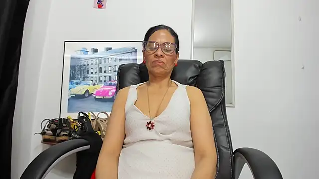 Aries_Mature: вебкам-шоу