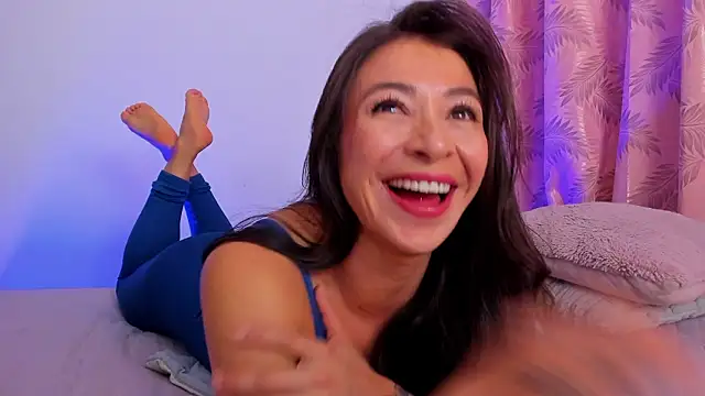 riley_bensonghn Live XXX chat