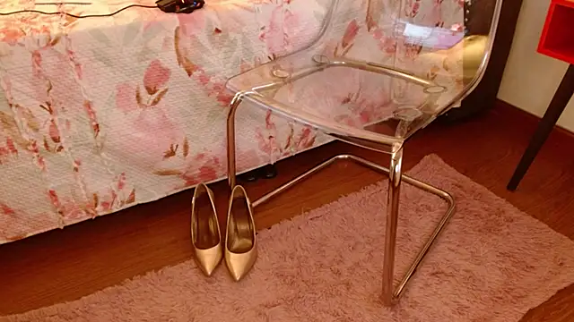 Valentina-Ferrer Chat XXX live