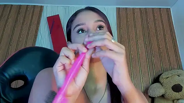 دردشة MarianaManzur الجنسية المباشرة