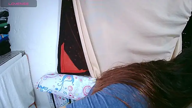 lynieh-のライブXXXチャット