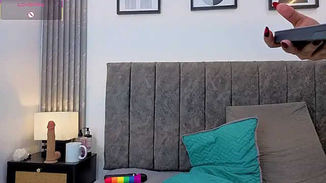 Ema_Stone65's Live XXX Chat