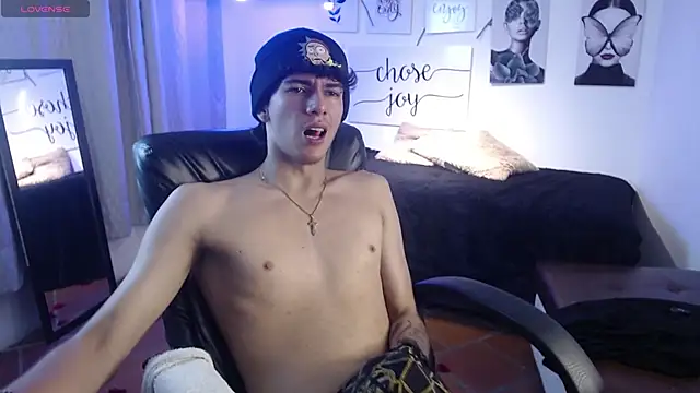 AmethystShadow17's Webcam Show